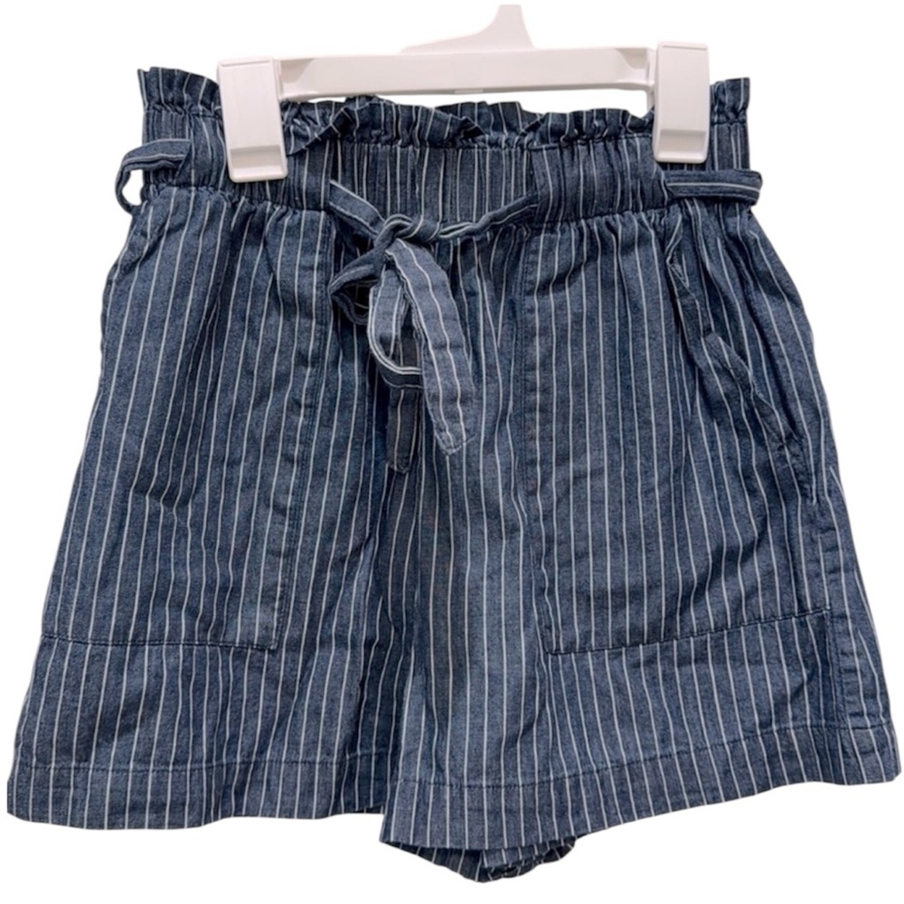 Mi Ami striped paper bag shorts! Size small women’s.